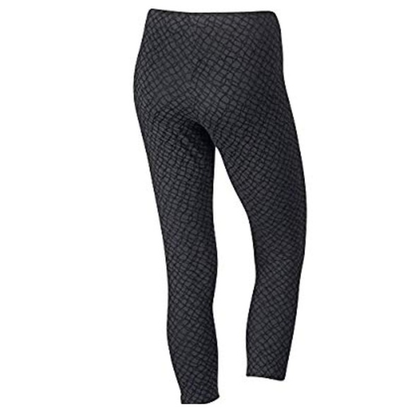 Nike Club Printed Cropped Leggings - Picture 2 of 8